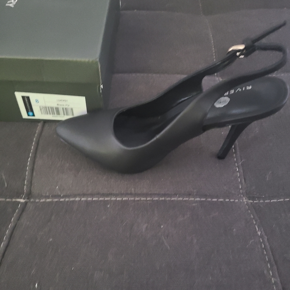 NIB Riverberry slingback 8